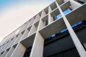 Fitch ridică ratingul Băncii Transilvania la BBB, cu o treaptă peste ratingul de ţară